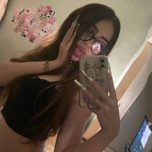 Голая Киса Мионова