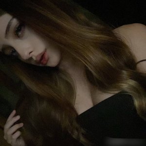 Голая Киса Мионова