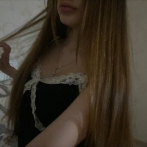Голая Киса Мионова
