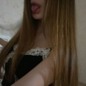 Голая Киса Мионова