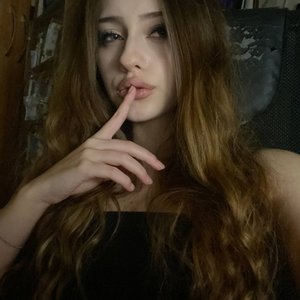 Голая Киса Мионова