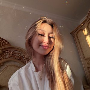 Голая Баянсулу