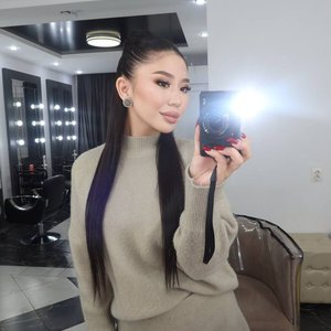 Голая Мереке Алайдарова