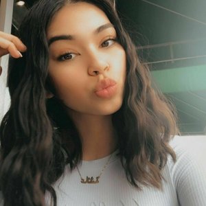 Голая Aishah Sofey