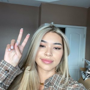 Голая Aishah Sofey