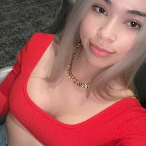 Голая Aishah Sofey