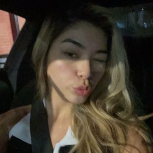 Голая Aishah Sofey