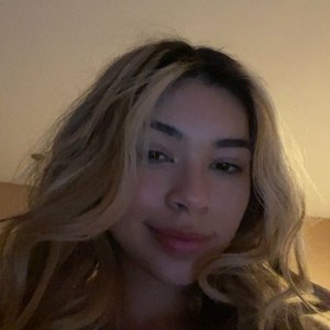 Голая Aishah Sofey