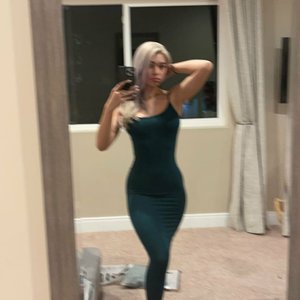 Голая Aishah Sofey