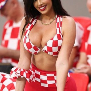 Голая Ивана Кнолль