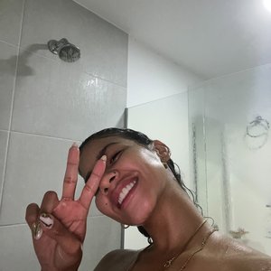 Голая Габриэла Чикин