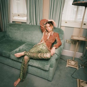 Голая Milly Alcock