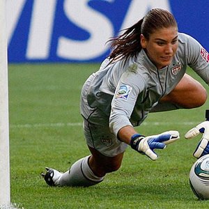 Голая Hope Solo