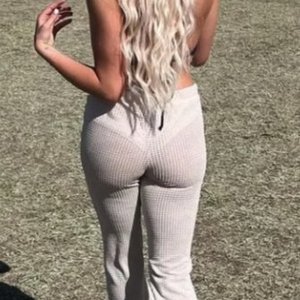 Голая Sophie Cunningham