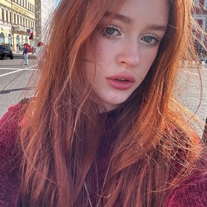 Голая Karachenskaya