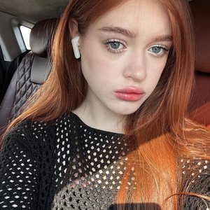 Голая Karachenskaya