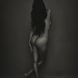 Голая Кортни Кардашьян