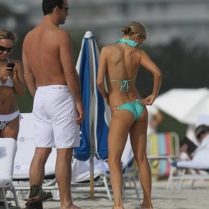 Голая Джоанна Крупа