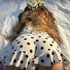 Голая Джесси Кейв