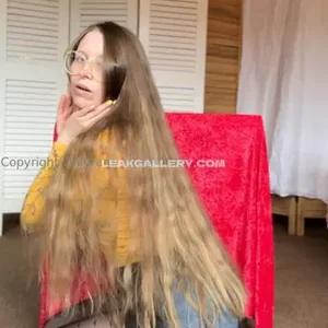 Голая Джесси Кейв
