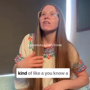 Голая Джесси Кейв