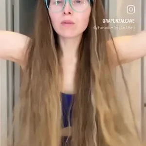 Голая Джесси Кейв
