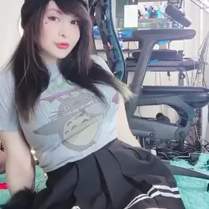 Голая Pinkchyu