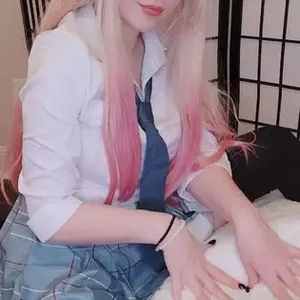 Голая Pinkchyu