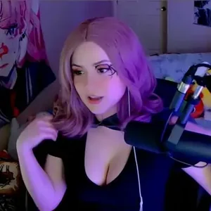 Голая Pinkchyu