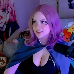 Голая Pinkchyu