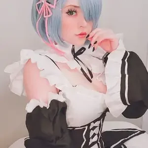 Голая Pinkchyu