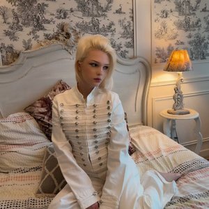 Голая Esenia Barbie