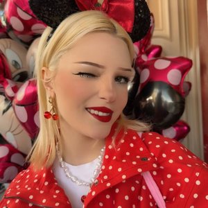 Голая Esenia Barbie