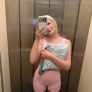 Голая Esenia Barbie