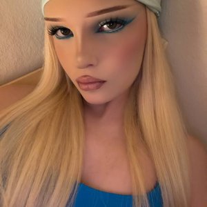 Голая Esenia Barbie