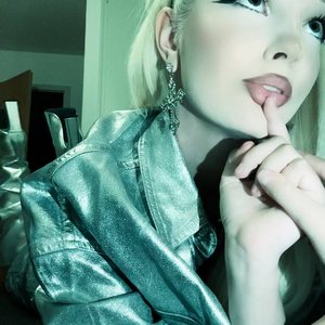 Голая Esenia Barbie