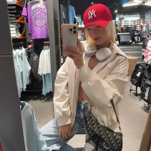 Голая Esenia Barbie