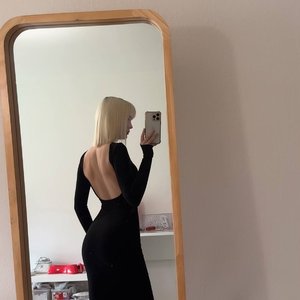 Голая Esenia Barbie