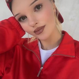 Голая Esenia Barbie
