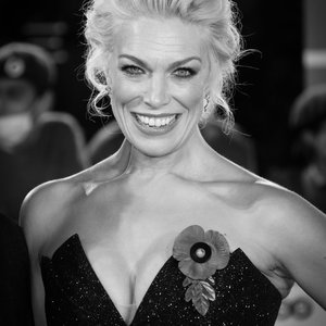 Голая Hannah Waddingham