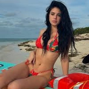 Голая Camilla Araujo