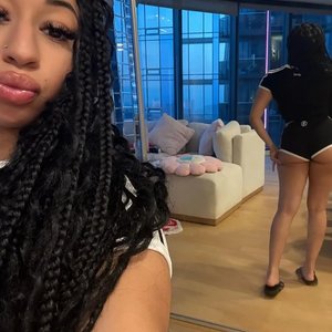 Голая Jaden Newman