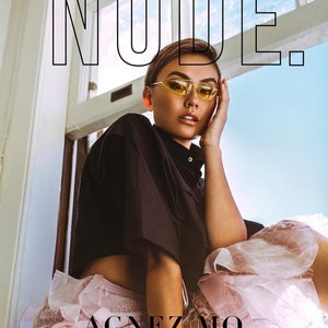 Голая Agnez Mo