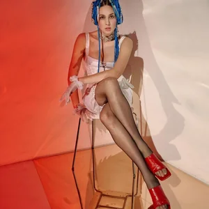 Голая Maruv