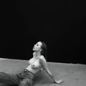 Голая Jenny Kitty