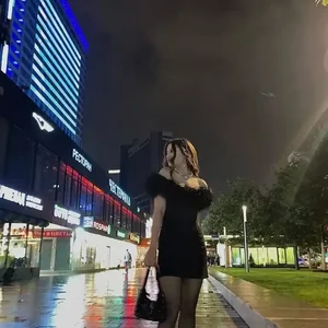 Голая Аня Мур