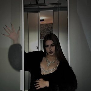 Голая Аня Мур