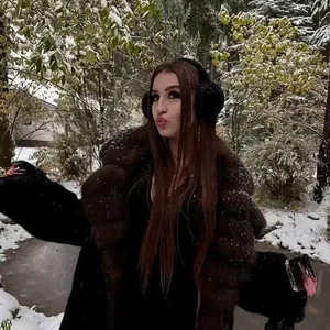 Голая Аня Мур