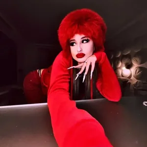 Голая Аня Мур