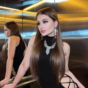 Голая Аня Мур